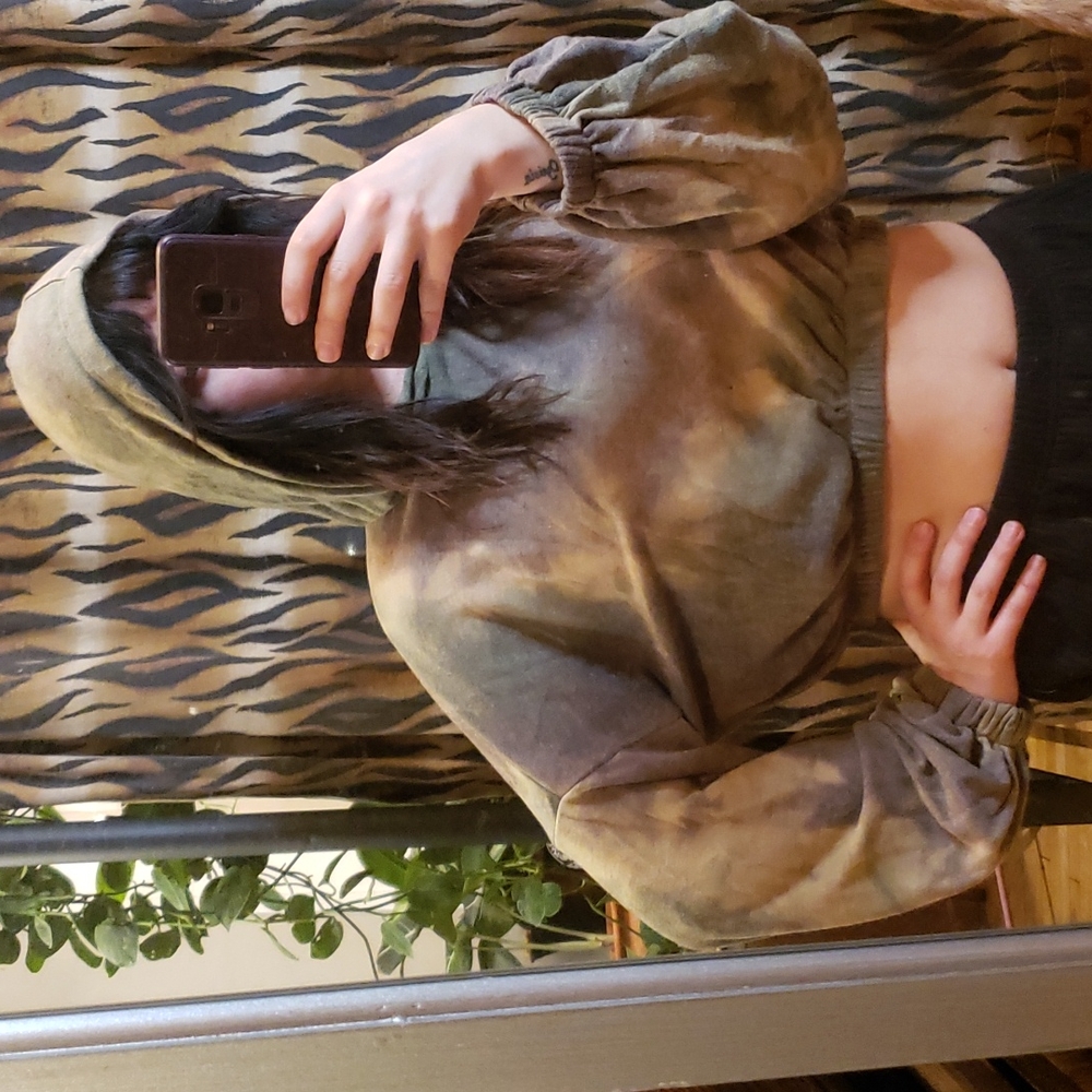 Toska Cropped Hoody